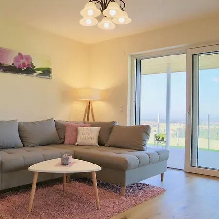 Nikolaier Weinblick - Muskateller Nyaraló *